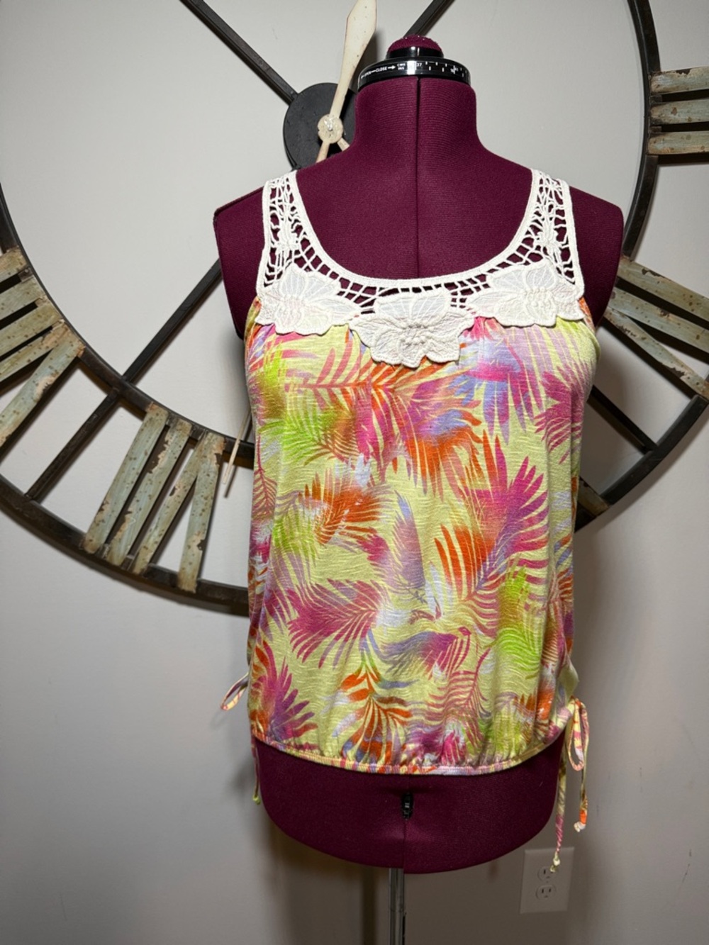 Crochet-Trim Tropical Print Tank Top - Multi-Color